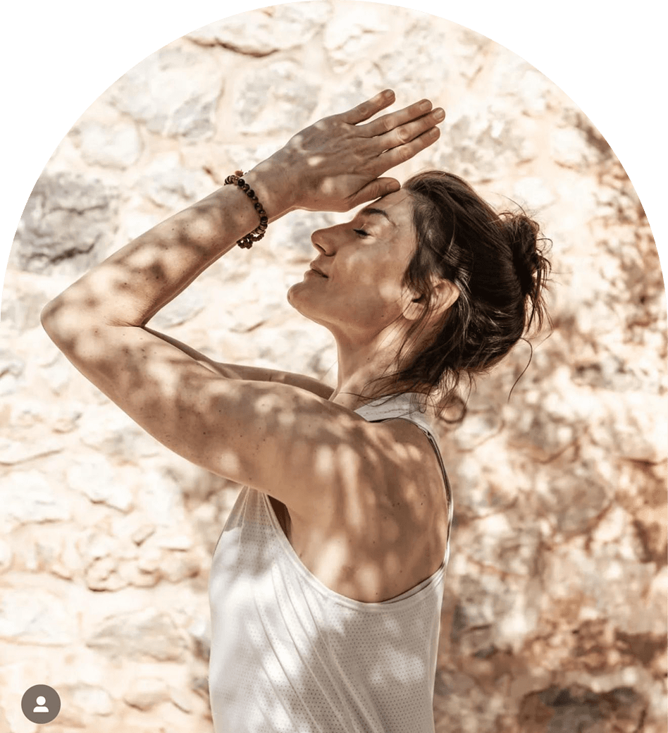 Sintje Mortier - Certified RYT Yoga Instructor